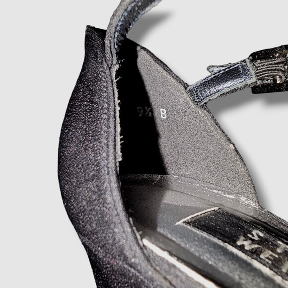 Stuart Weitzman Womens Black Dress Shoe Pointed Toe Ankle Strap Buckle Sz 9.5 - Picture 9 of 11
